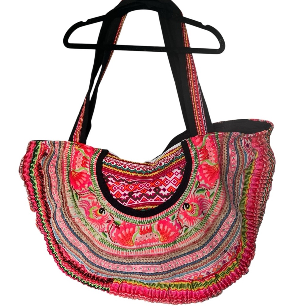 NWT Colorful Patterned Women's Bag w Zipper